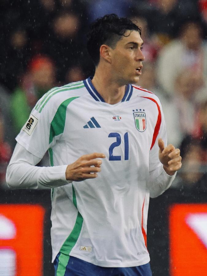 巴斯托尼一张红牌,意大利三届世界杯梦碎